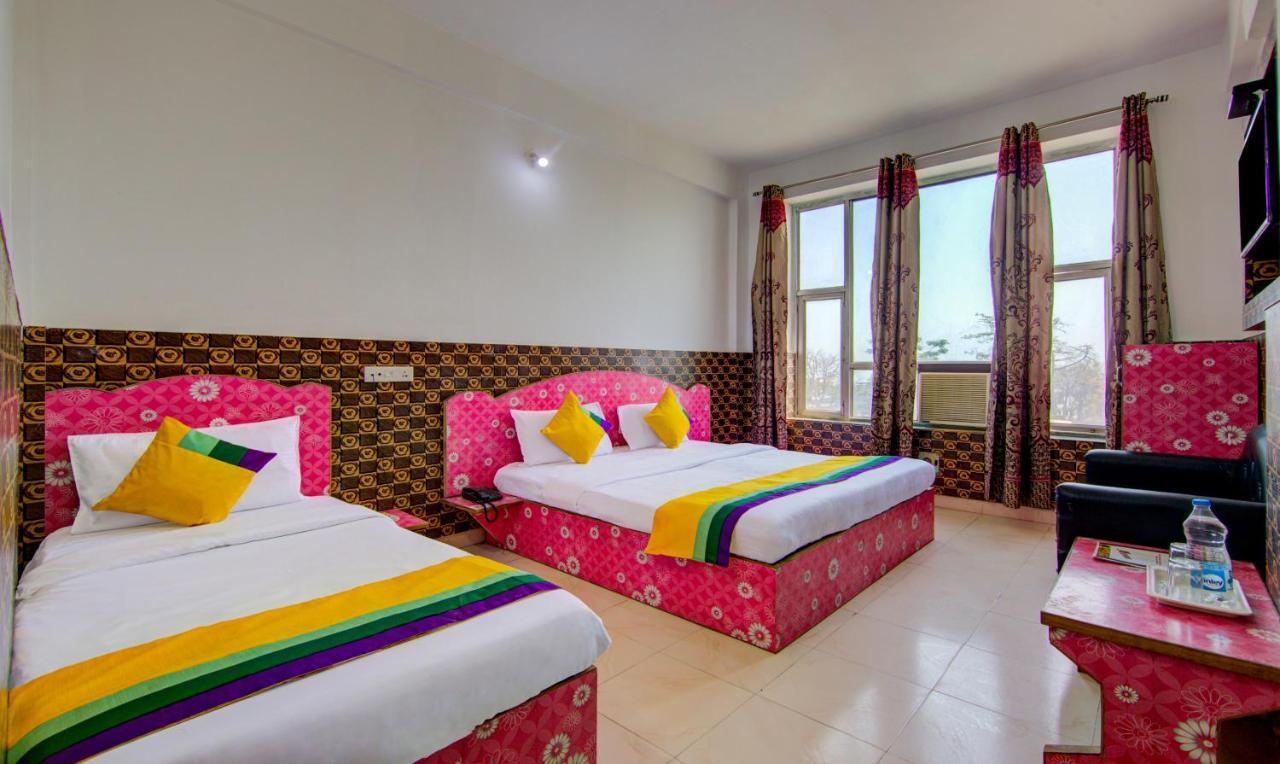 Itsy Hotels Satya Shree Katra  Bagian luar foto